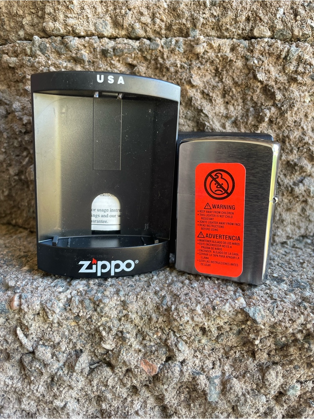 Vintage Zippo Brushed Chrome Classic Lighter - Silver - Picture 2 of 3